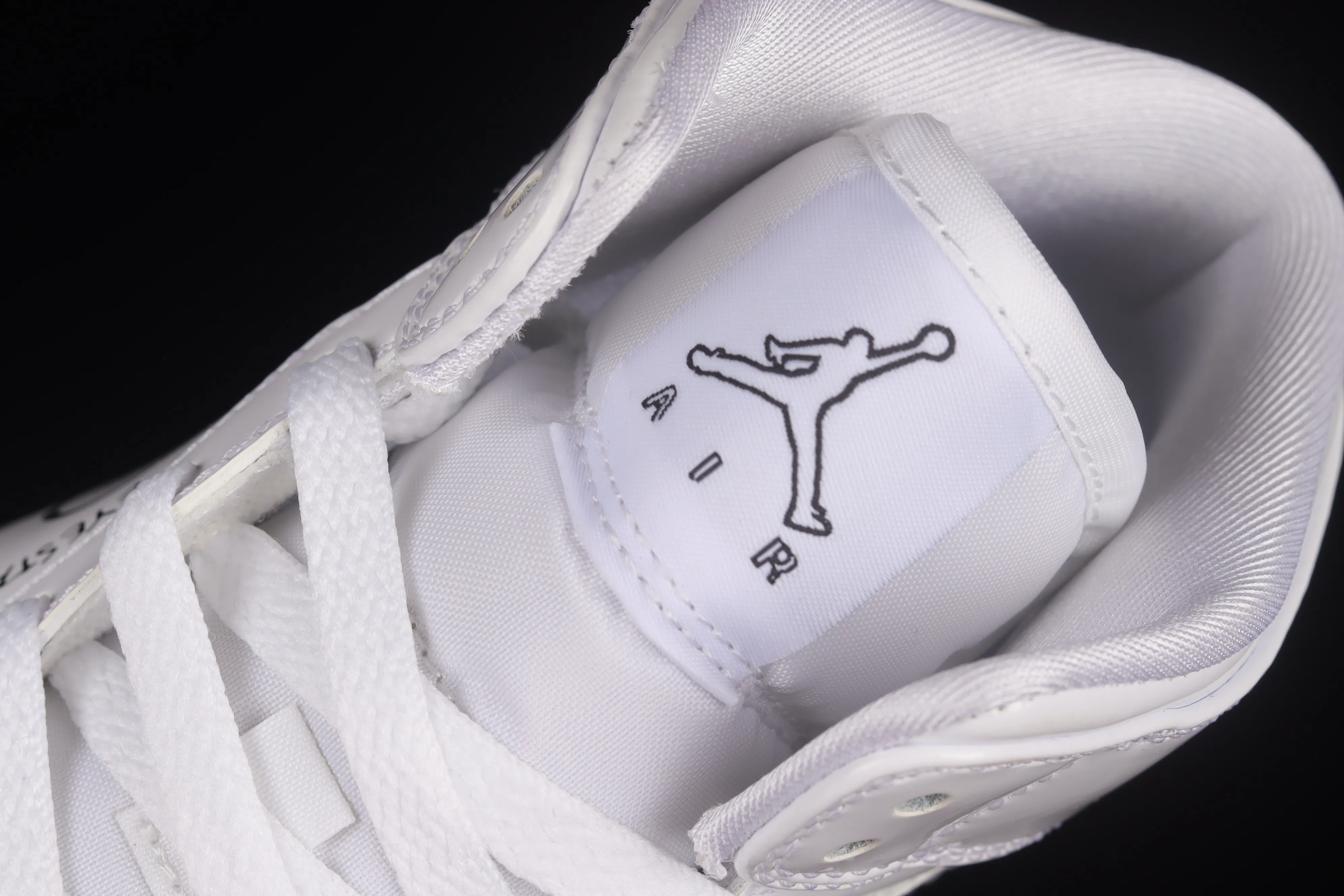 All categories Air Jordan Jordan series basketball shoes Air Jordan 1 Mid G version pure original Air Jordan 1 Mid GS "Schematic" AJ1 Joe 1 white graffiti Zhongbang basketball shoes DQ1864-100